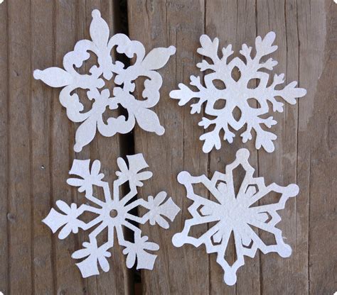 1000 Images About Snowflakes Window Decorations On Pinterest