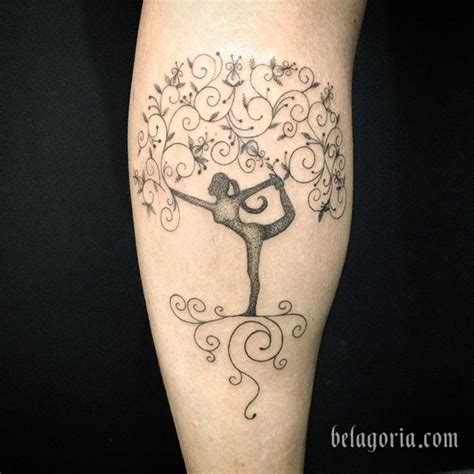 14 Tatuajes De Yoga Y Su Significado Inspirador Tatuajes Yoga