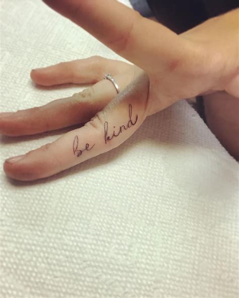 15 Hand Tattoos For Women That Are Meaningful And Aesthetic