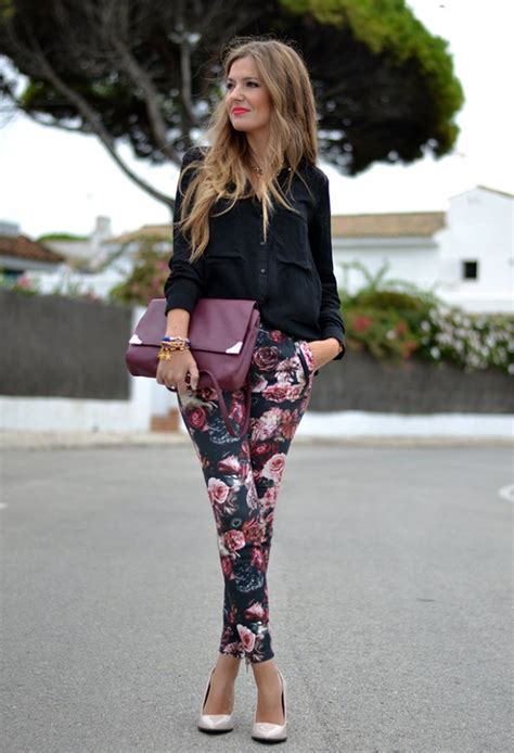 17 Amazing Outfit Ideas With Floral Pants