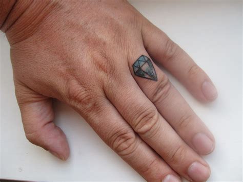 20 Beautiful Ring Finger Tattoo Designs Designcanyon