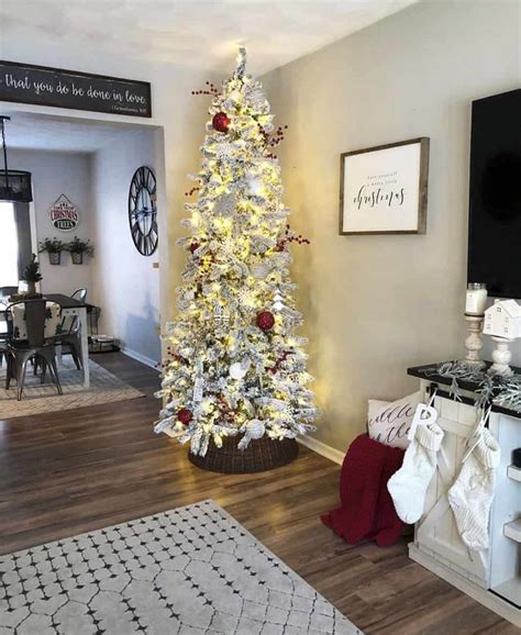 20 Incredibly Inspiring Ideas To Decorate With Flocked Christmas Trees