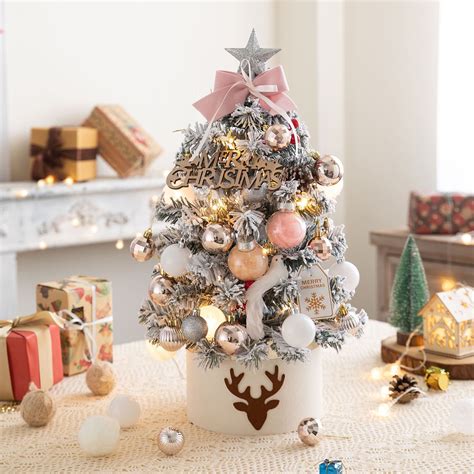 20 Mini Christmas Tree Decorating Ideas