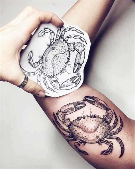 27 Cancer Zodiac Tattoo Designs With Actual Meaning