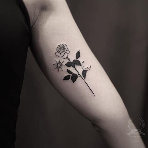 27 Inspiring Rose Tattoos Designs