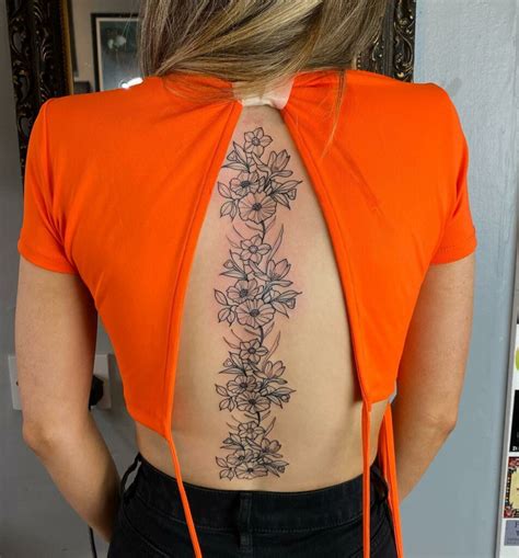 27 Spine Tattoos With Flowers Guledgurprit