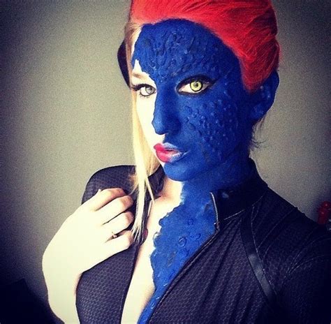 28 Insanely Clever Halloween Costumes For Your Inner Geek Creepy