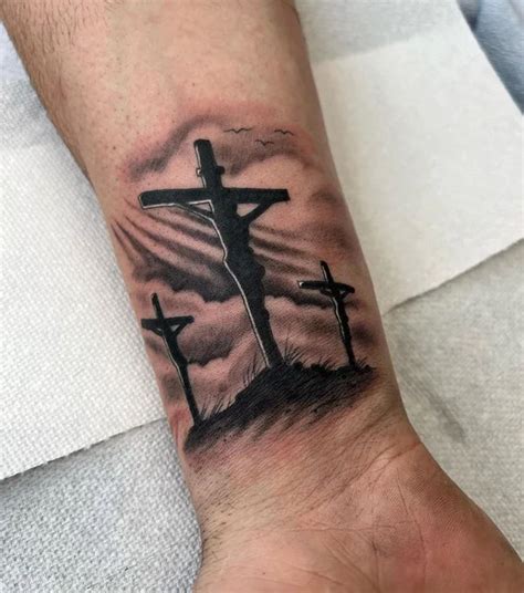 7 Symbolic 3 Crosses Tattoo Designs to Consider