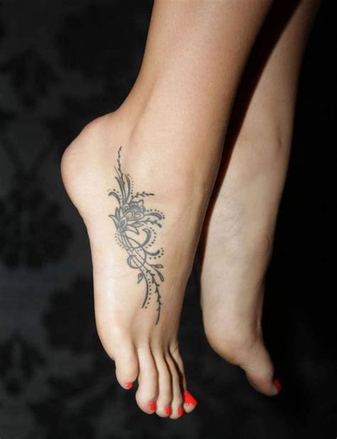 32 Sweet And Cute Foot Tattoo Ideas For Girls Tatua Na Stopie