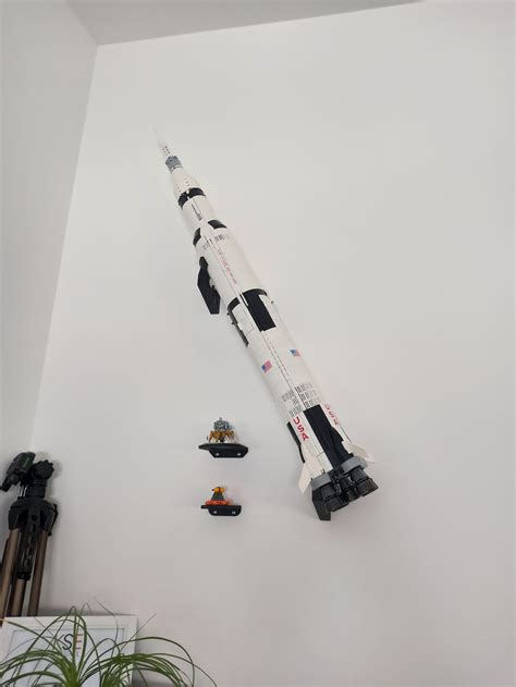 3D Printed Wall Mounts For The Lego Saturn V R Legorockets