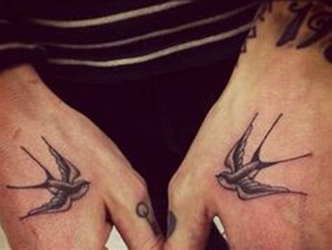 42 Unique Swallow Tattoos On Hand