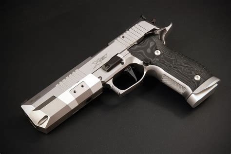 5 Best Handgun Makers On The Planet Sig Glock And Ruger Made The Cut The National Interest Blog