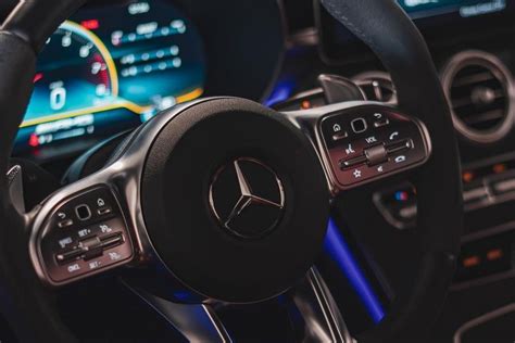 5 Best Phone Holders For A Mercedes Benz 2024