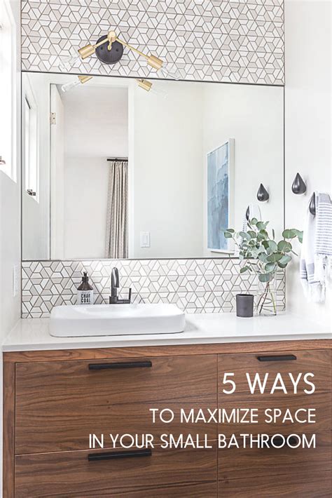 5 Ways To Maximize Space In Your Bathroom