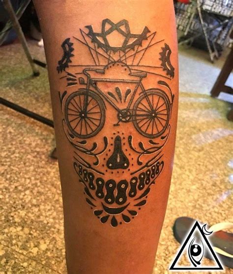 50 Cool Bicycle Women Tattoo Ideas To Make A Style Statement