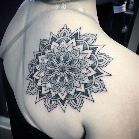 58 Amazing Mandala Shoulder Tattoos