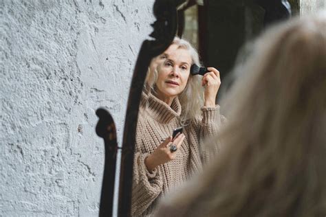 7 Ways To Deal With Menopausal Skin Changes Future Health Post