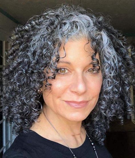 8 Tips For Women To Embrace Their Curly Gray Hair In Transition In 2020