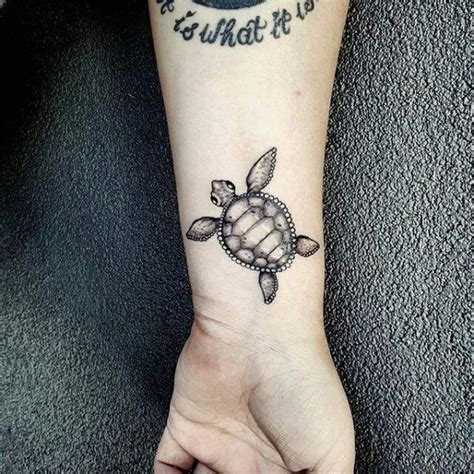 80 Simple And Small Sea Turtle Tattoos Design With Meanings