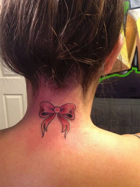 83 Cute Neck Tattoos For Women