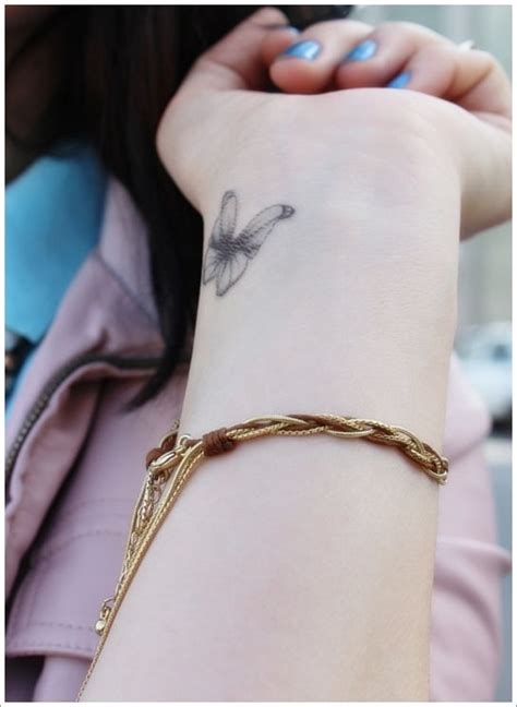 88 Remarkable Wrist Tattoo Designs