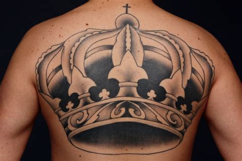 89 Glorious Crown Tattoos Design Mens Craze