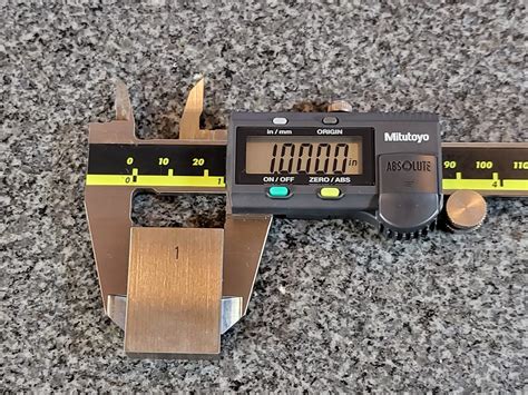 A Beginner S Guide To Calipers Dial And Digital Machinist Guides