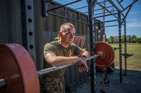 A Day In The Life Of A Us Marine Training Fitness And Daily Routine Schooltube