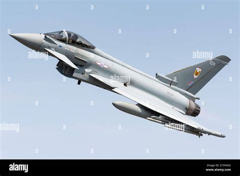 A Royal Air Force Eurofighter Typhoon Stock Photo Alamy