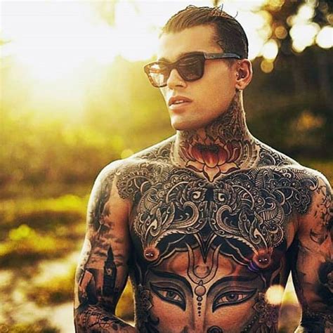 7 Abdominal Tattoo Designs for Men