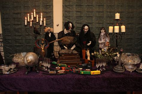 Addams Family Decor