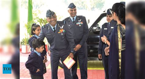 Air Force Top Air Force Officer Inspects Afs Manauri Allahabad News Times Of India