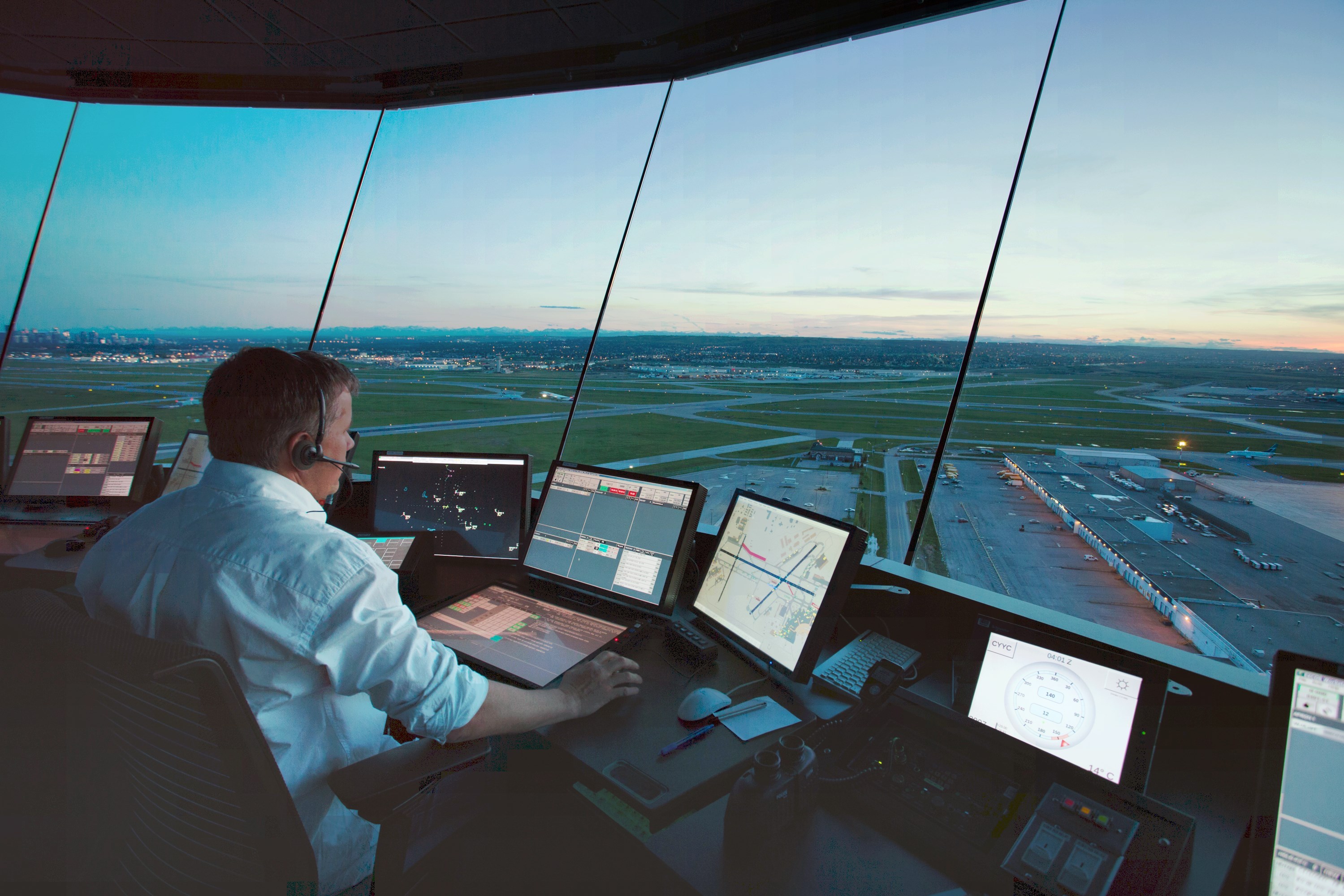 5 Ways Air Force Traffic Controllers Keep Skies Safe