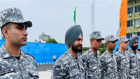 Air Force Unveils New Combat Uniform On Iaf Day Here Amp 39 S What It Looks Like