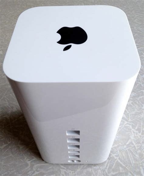 7 Items to Bury in an Airport Time Capsule