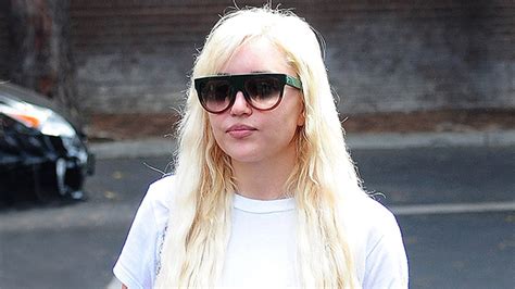 Amanda Bynes Reveals Face Tattoo Nose Ring In New Photo Hollywood Life