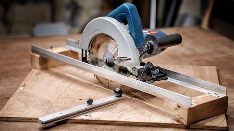 Amazing Circular Saw Guide How To Build A Cutting Guide Rail For