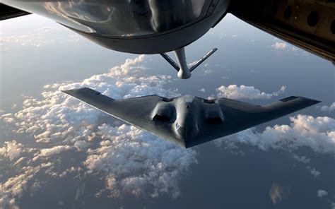 B 2 Spirit Stealth Strategic Bomber Military Aircraft Pictures