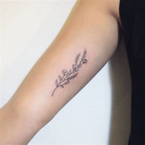 Bildresultat F R Simple Flower Tattoo Tatuering Pinterest Tatuering