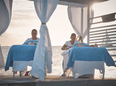 Blue Waves Embrace Aruba Floating Massage