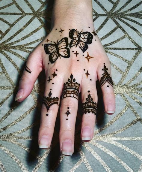 10 Beautiful Butterfly Henna Tattoo Designs