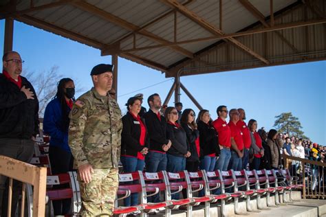 Civilians To Soldiers Leadership Lawton Goes Inside Basic Training