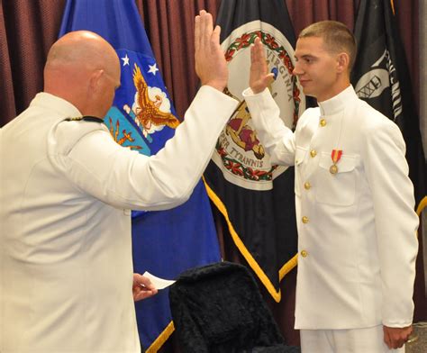 5 Steps to Commissioning into the Navy