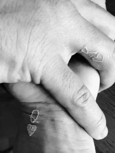 Couple Tattoo Ideas To Replace Engagement Rings Glam Radar Tatoeage