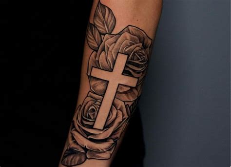 Crosses With Roses Designs For Tattoos