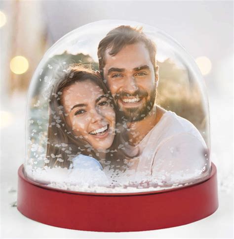 Custom Snow Globe Creations for a Magical Winter Wonderland