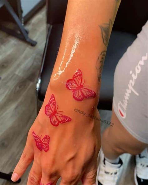 7 Cute Red Tattoo Designs You'll Love