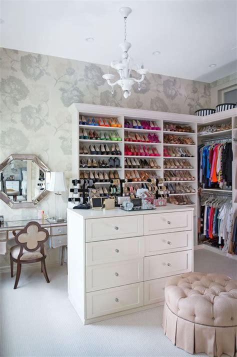 Design Dump Maximizing Closet Space