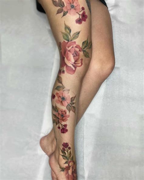 Details 76 Flower Tattoo Hip Best In Cdgdbentre