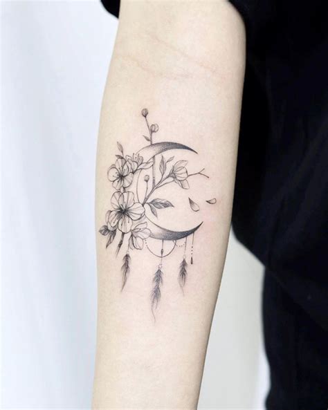 Discover 89 Unique Moon Dream Catcher Tattoo In Cdgdbentre